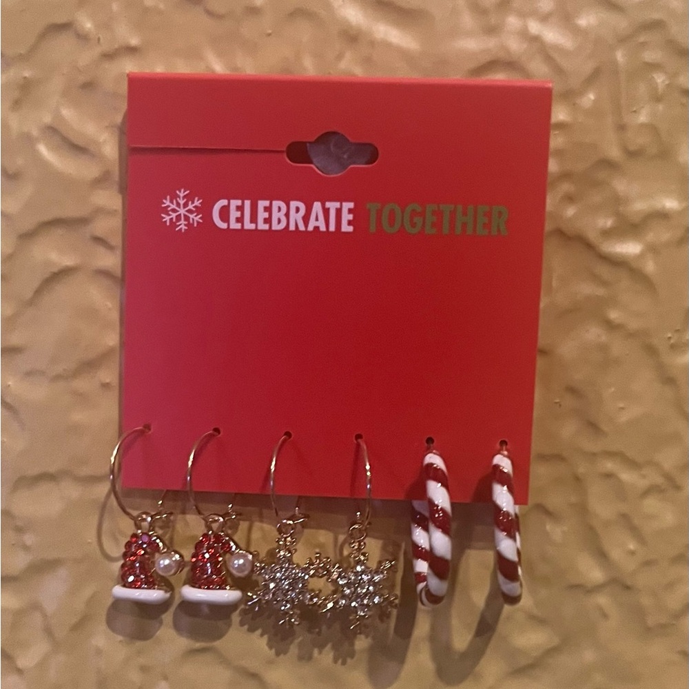 NNW Red and Gold Holiday Earrings Set - Picture 5 of 8